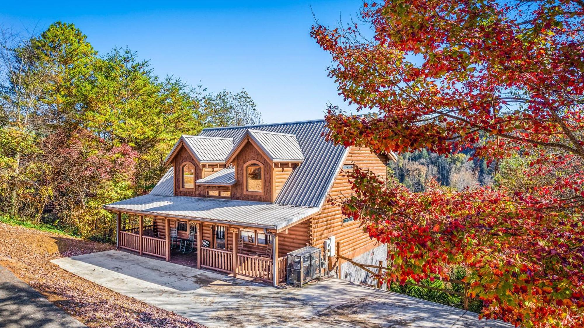 Bearfoot Pines - True Log Cabin - Wi-Fi, Hot Tub, Fishing, Deck With Views! - Mins To Pf Сивиървил Екстериор снимка