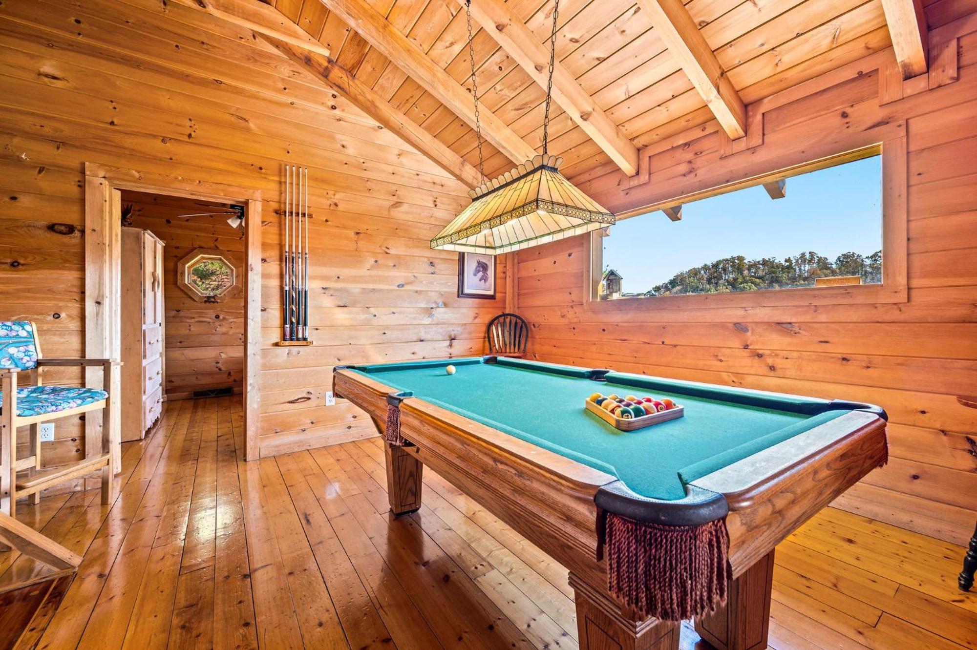 Bearfoot Pines - True Log Cabin - Wi-Fi, Hot Tub, Fishing, Deck With Views! - Mins To Pf Сивиървил Екстериор снимка