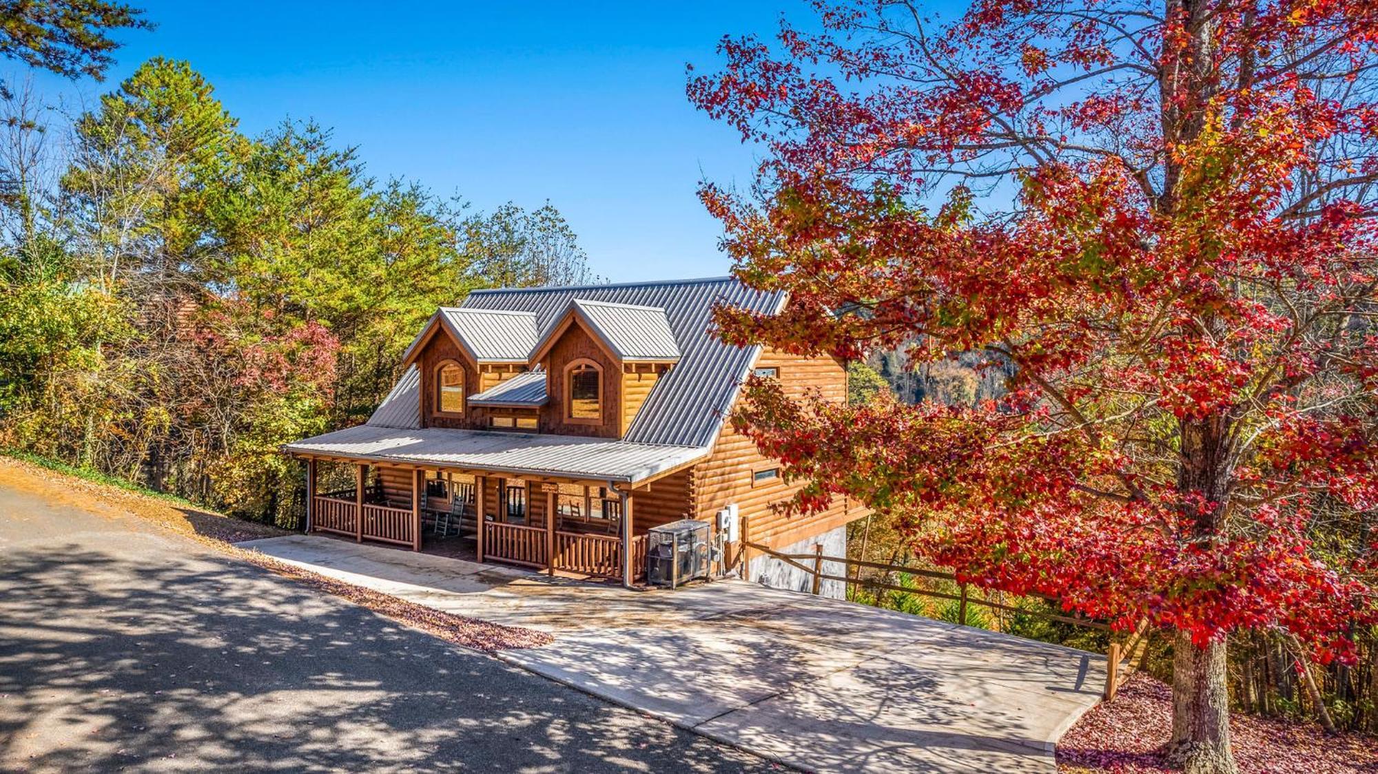 Bearfoot Pines - True Log Cabin - Wi-Fi, Hot Tub, Fishing, Deck With Views! - Mins To Pf Сивиървил Екстериор снимка