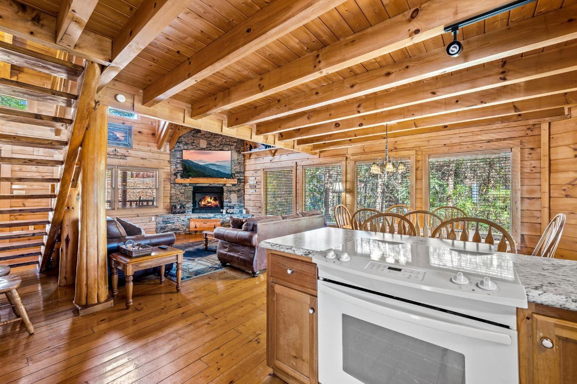 Bearfoot Pines - True Log Cabin - Wi-Fi, Hot Tub, Fishing, Deck With Views! - Mins To Pf Сивиървил Екстериор снимка