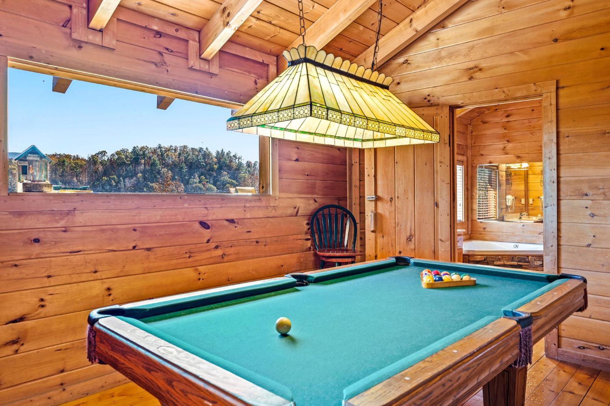 Bearfoot Pines - True Log Cabin - Wi-Fi, Hot Tub, Fishing, Deck With Views! - Mins To Pf Сивиървил Екстериор снимка