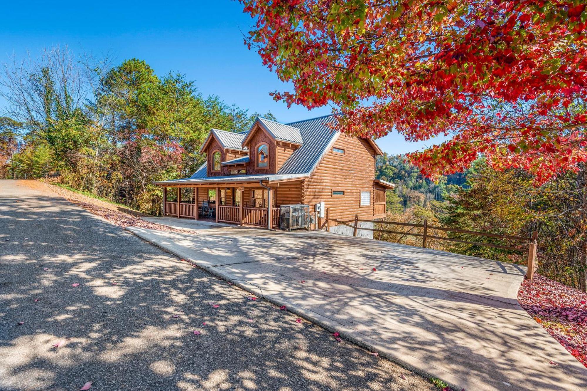 Bearfoot Pines - True Log Cabin - Wi-Fi, Hot Tub, Fishing, Deck With Views! - Mins To Pf Сивиървил Екстериор снимка