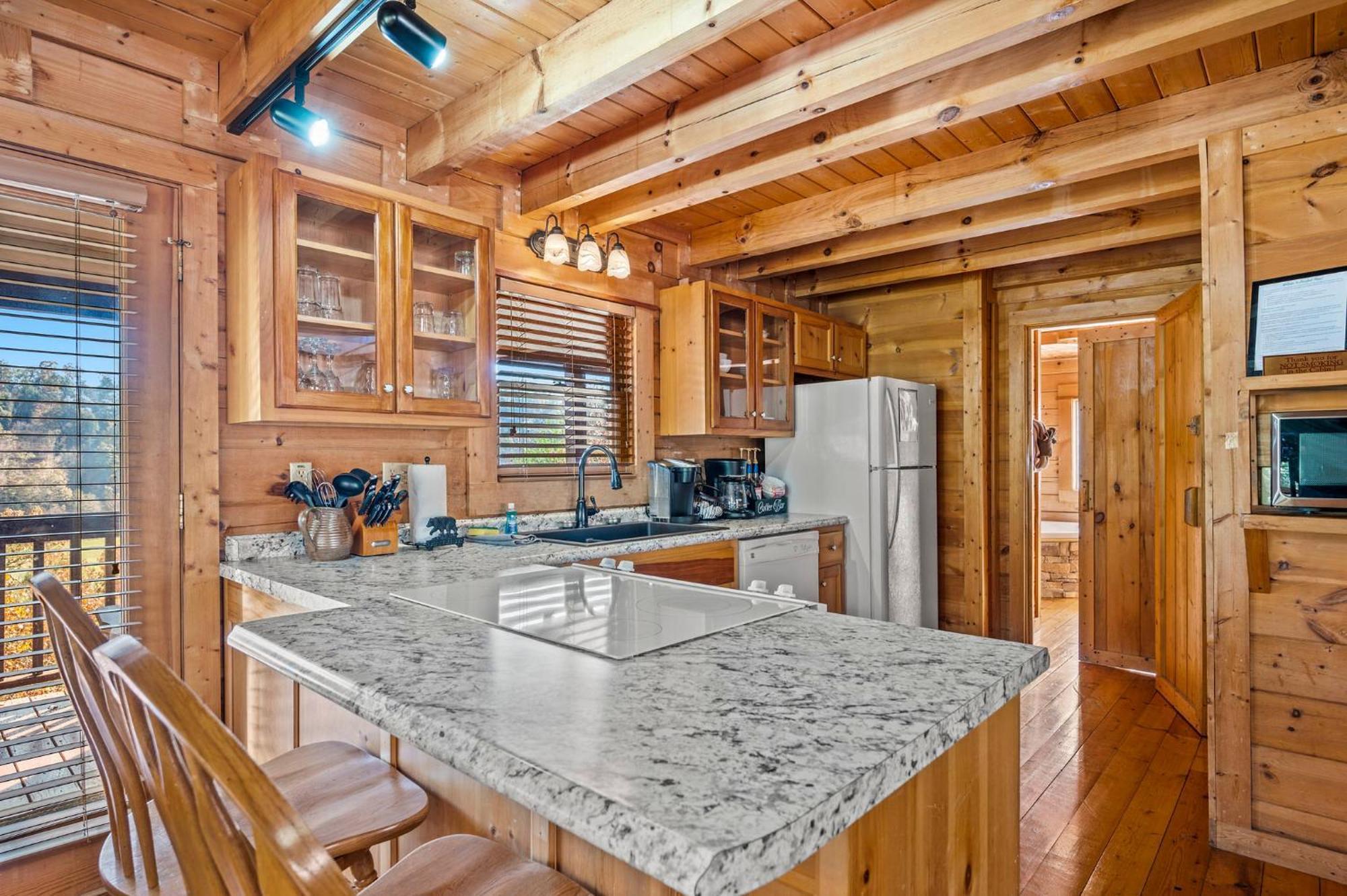 Bearfoot Pines - True Log Cabin - Wi-Fi, Hot Tub, Fishing, Deck With Views! - Mins To Pf Сивиървил Екстериор снимка
